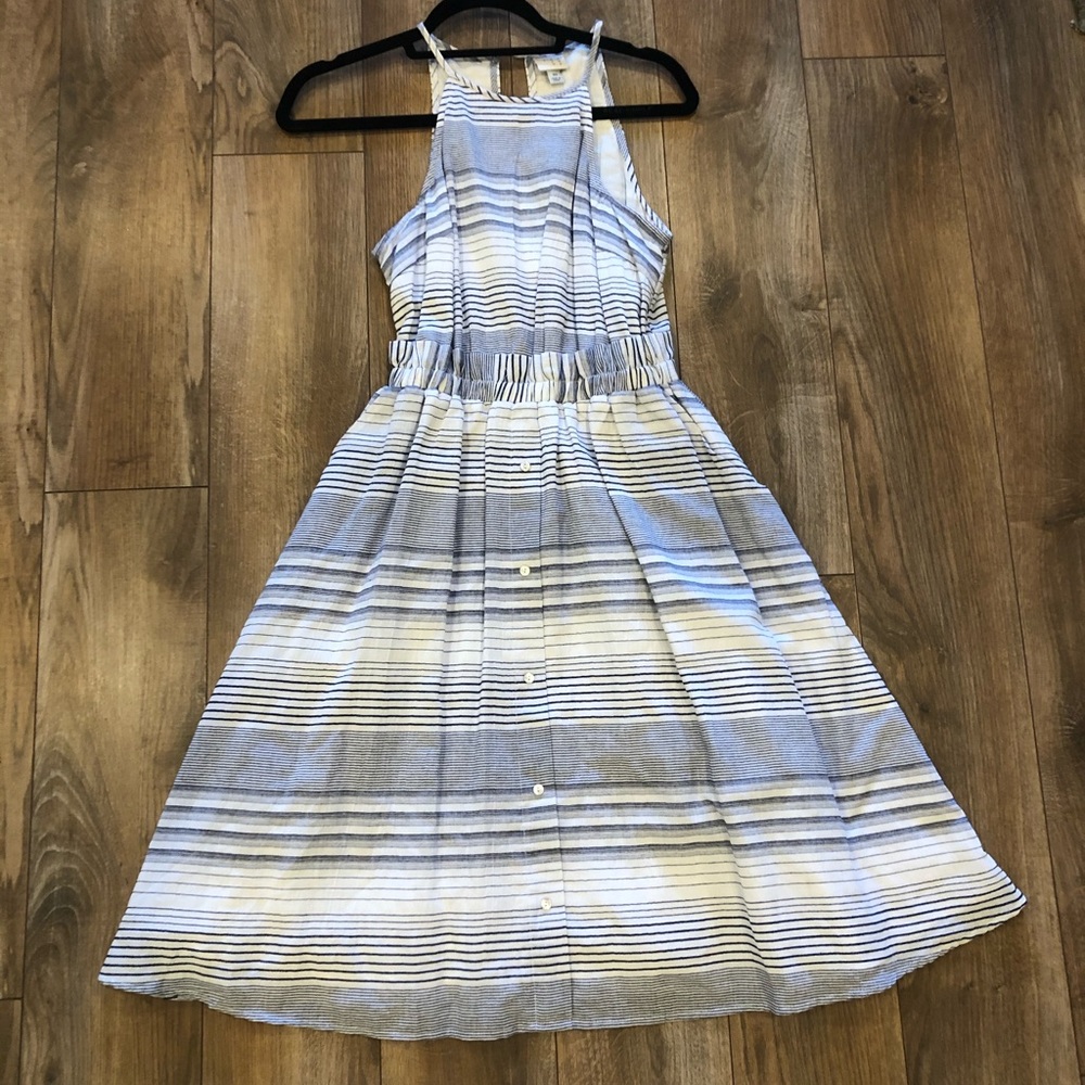 Sleeveless Cotton Sleevless Dress w/ Pockets.